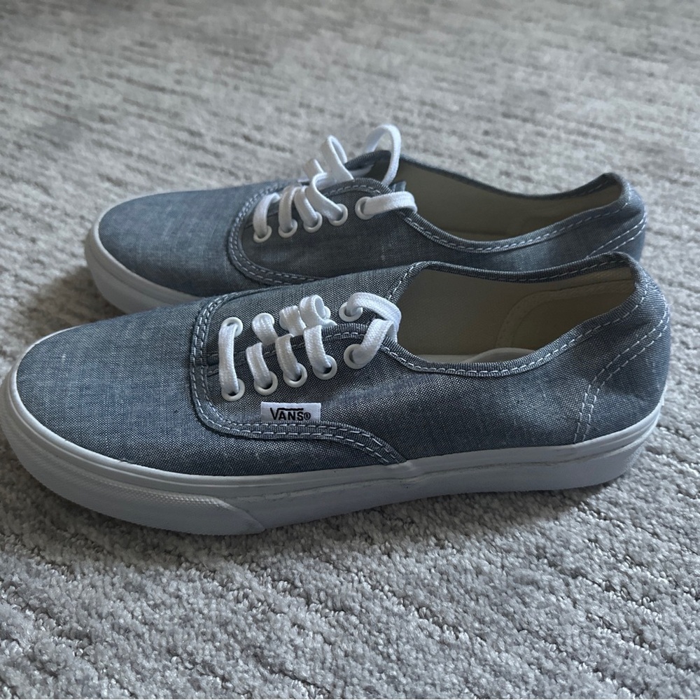 Brand new Vans Authentic women’s size 6